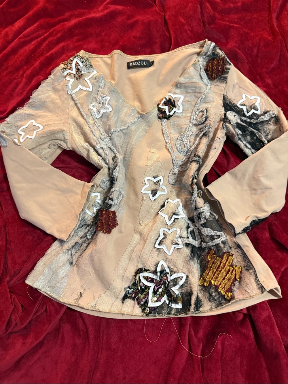 Vintage euro Beige Long-Sleeve V-Neck Top with star Appliqués